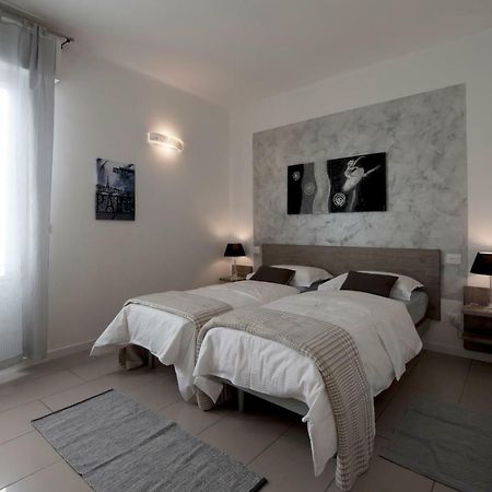 Le Suites - Di Fronte Ospedale Sacro Cuore Negrar Bagian luar foto