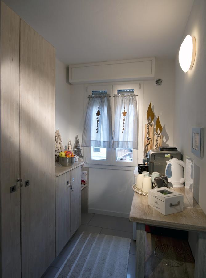 Le Suites - Di Fronte Ospedale Sacro Cuore Negrar Bagian luar foto