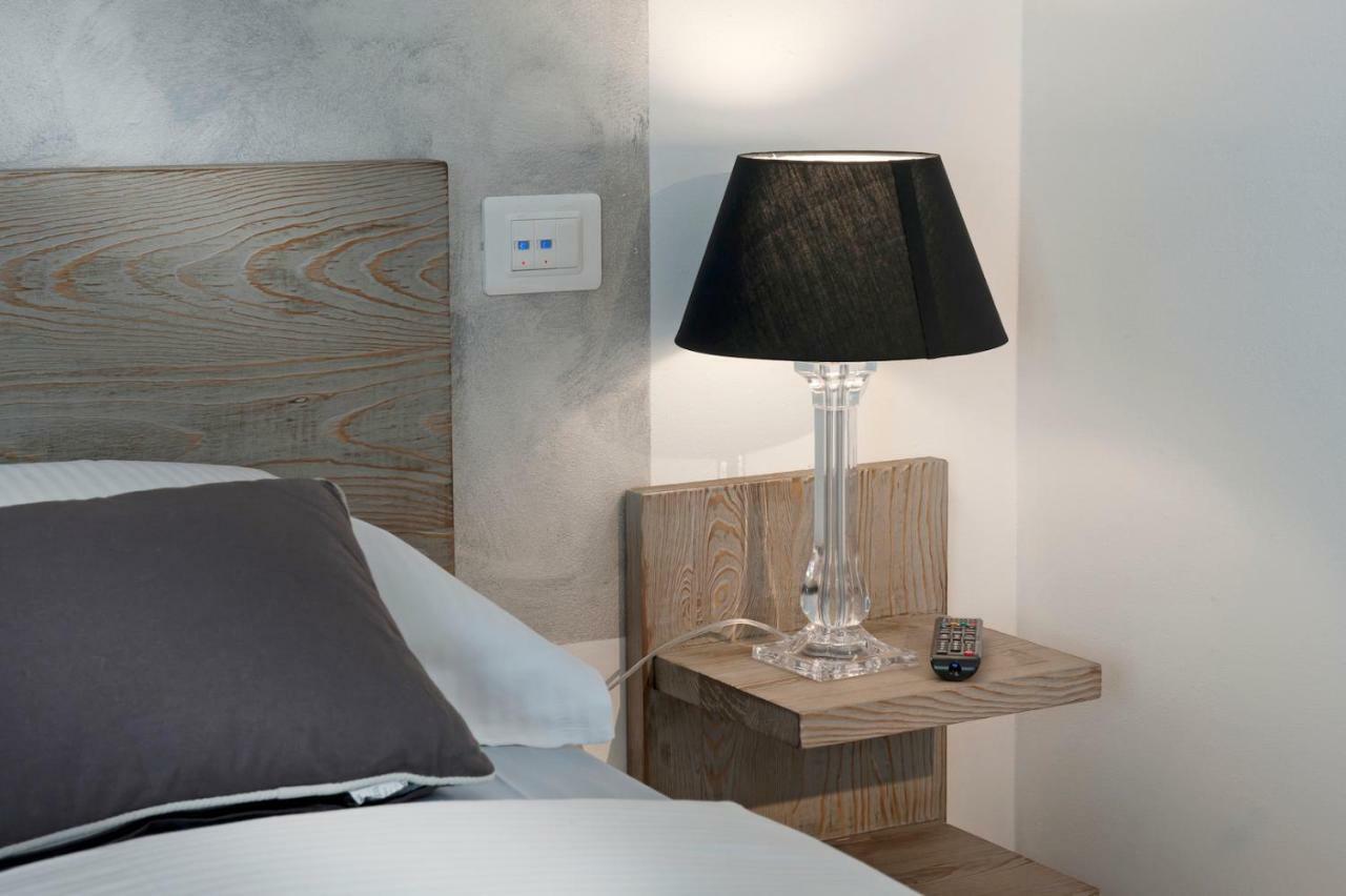 Le Suites - Di Fronte Ospedale Sacro Cuore Negrar Bagian luar foto
