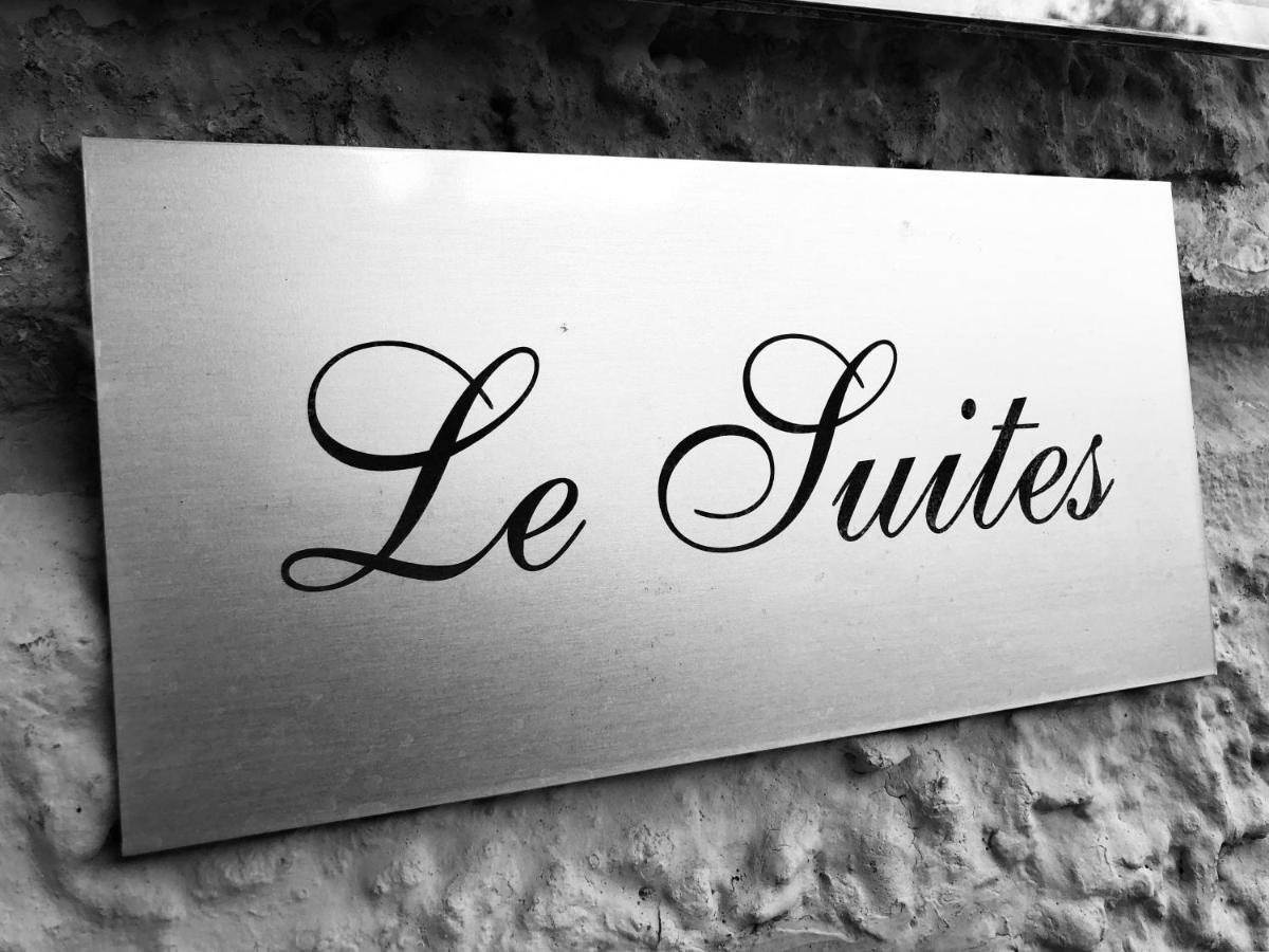 Le Suites - Di Fronte Ospedale Sacro Cuore Negrar Bagian luar foto